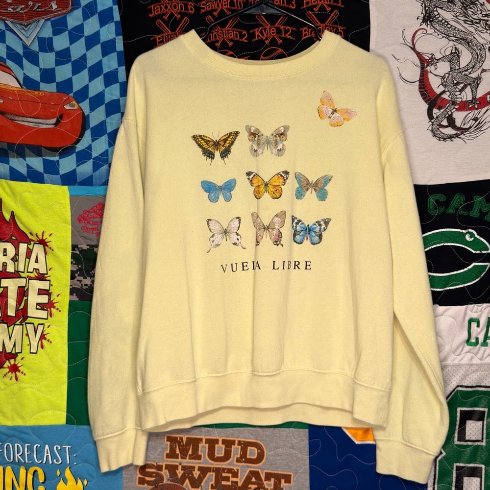 Awake Butterfly Graphic Sweatshirt Yellow Size L